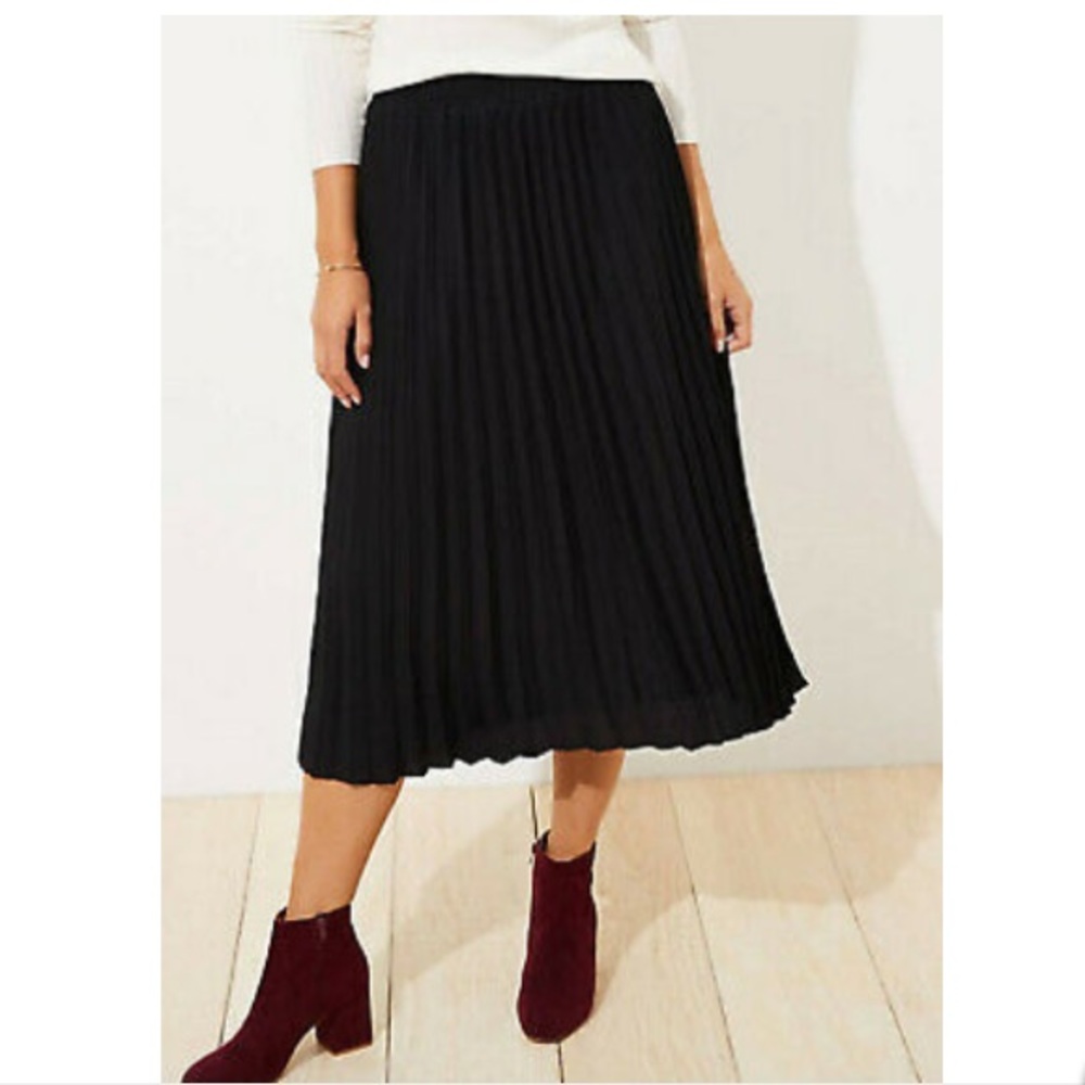 Loft Pleated Chiffon midi skirt - very good used condition